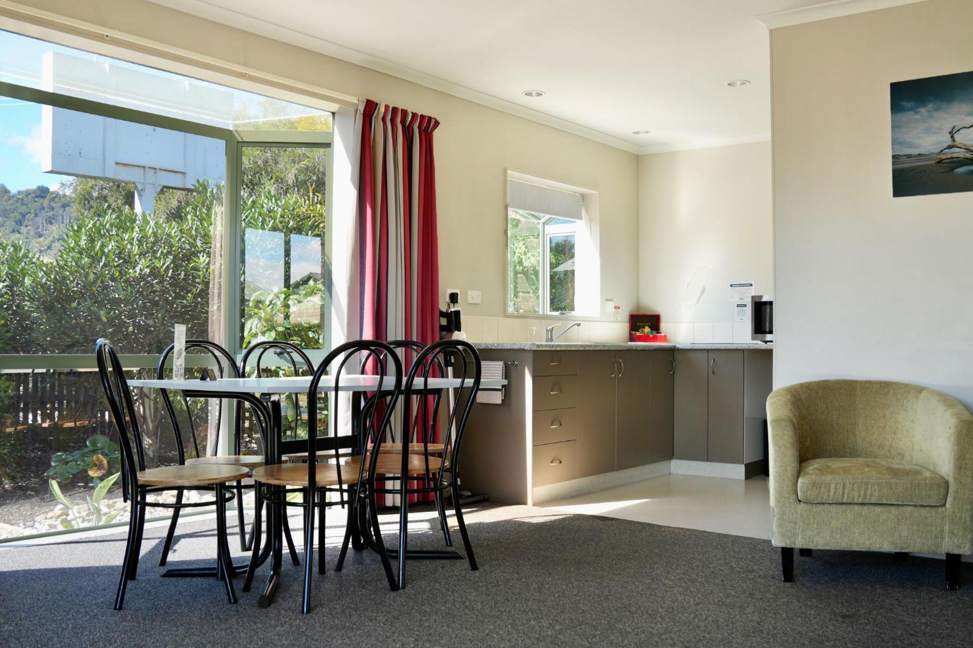 נלסון Tahuna Beach Holiday Park חדר תמונה